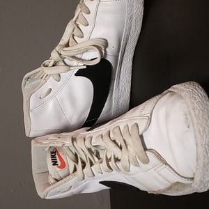 Nike Air Blazer Mid '77